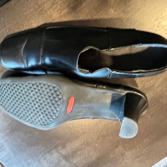 Black leather Aerosoles shoe boots. - Picture 2 of 3